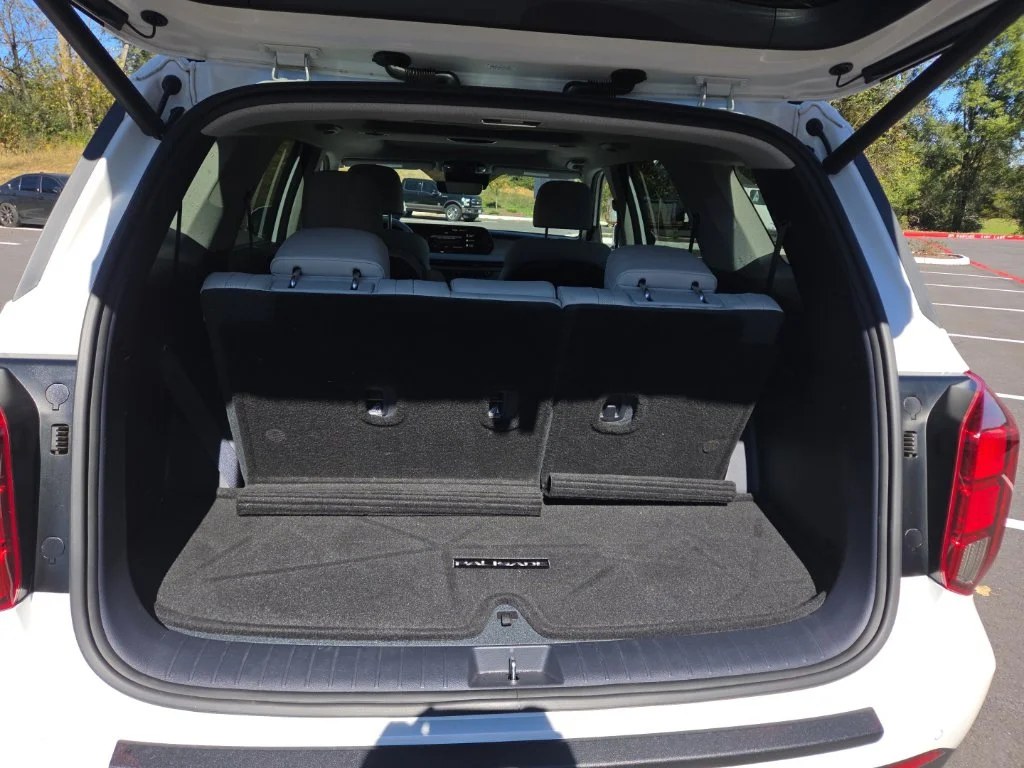 Used 2024 White Hyundai Limited image 22