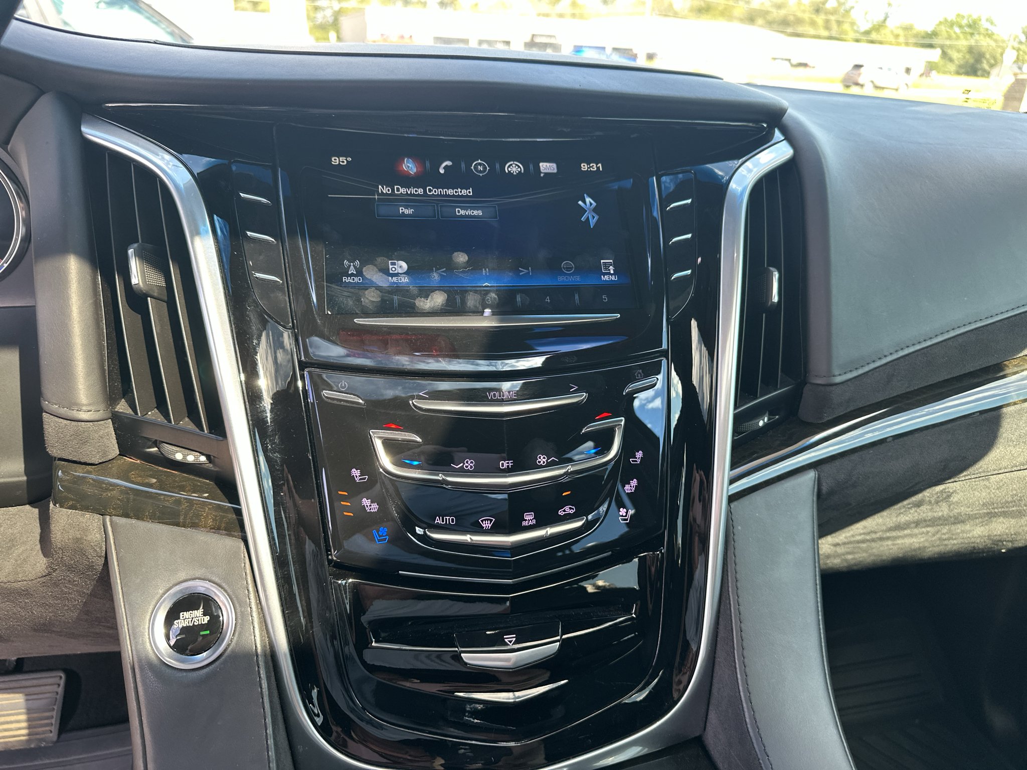 Used 2019 Shadow Metallic Cadillac Platinum image 4
