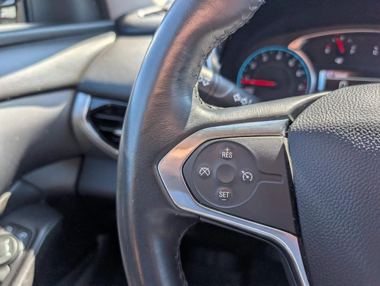 Used 2018 SILVER ICE METALLIC Chevrolet LT Leather image 13