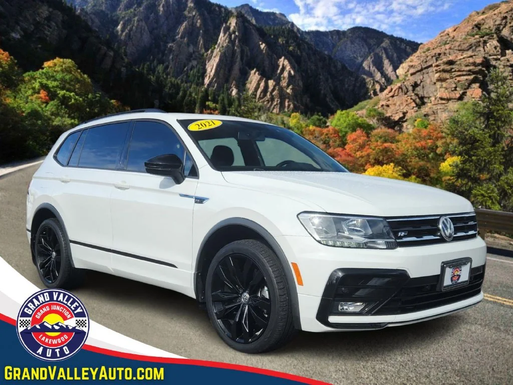 Used 2021 White Volkswagen 2.0T SE R-Line Black image 1