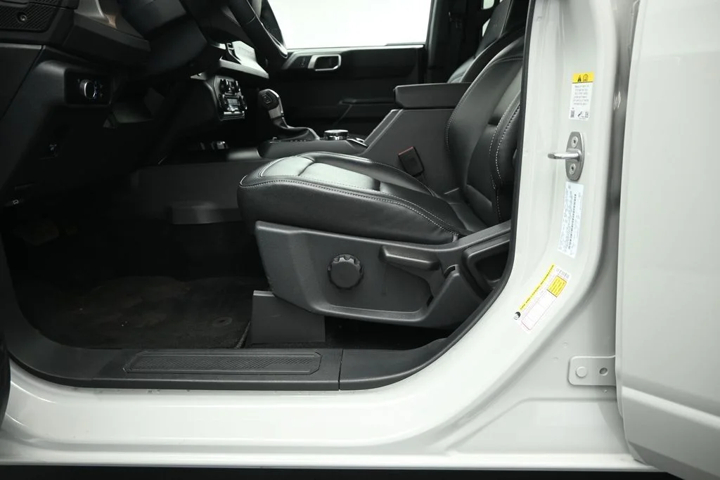 New 2026 Avalanche Gray Ford Big Bend image 7