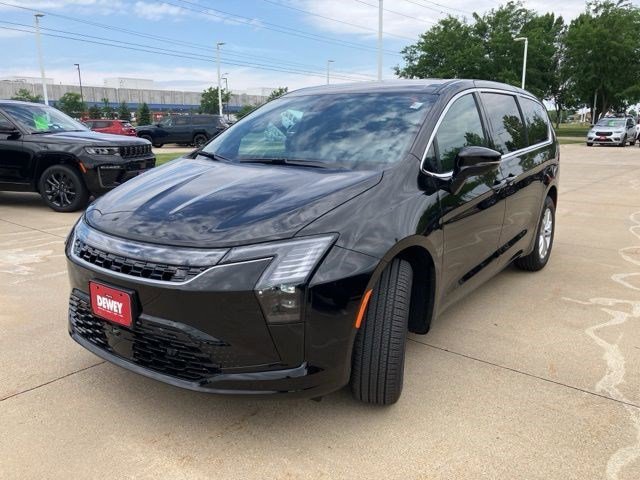 New 2027 Diamond Black Crystal Pearl-Coat Exterior Paint Chrysler Select image 3