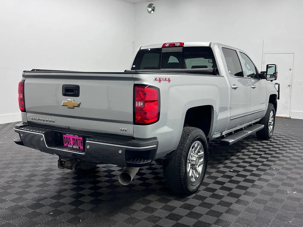 Used 2017 Silver Ice Metallic Chevrolet LTZ image 9