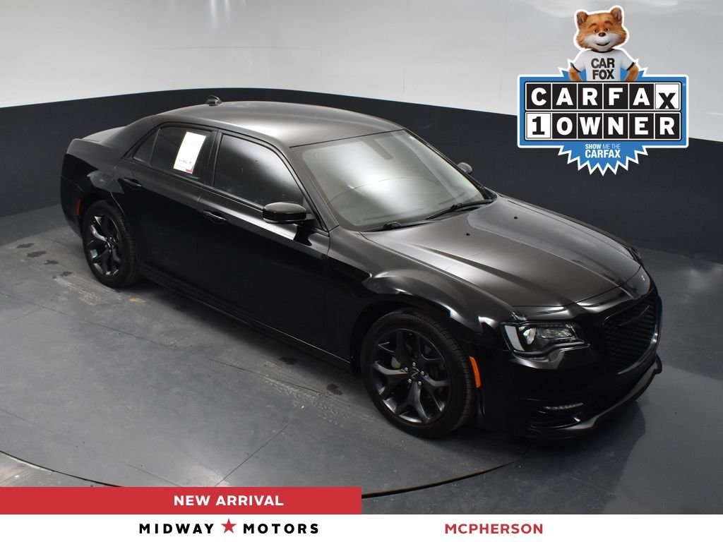 2023 Chrysler 300 Touring L