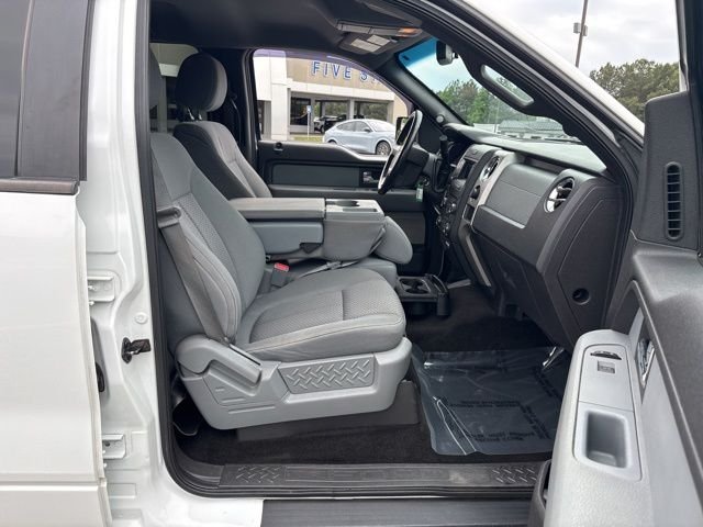 Used 2013 Oxford White Ford XLT image 22
