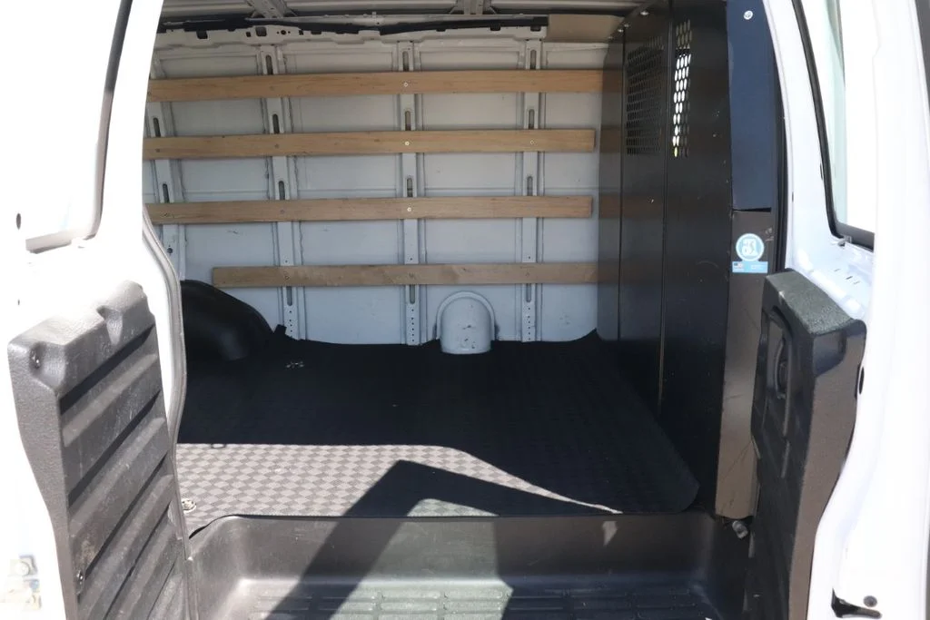 Used 2024 White GMC Work Van image 23