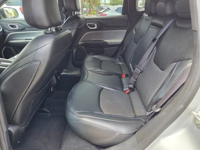 Used 2024 Silver Jeep Latitude image 6
