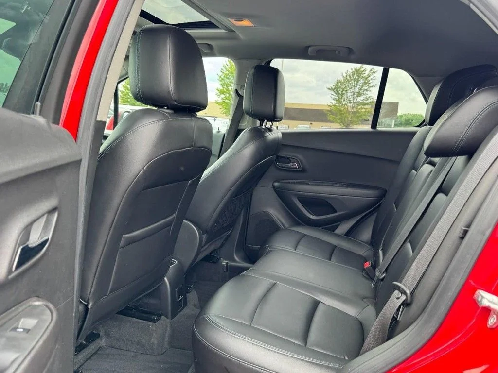 Used 2015 Red Chevrolet LTZ image 10
