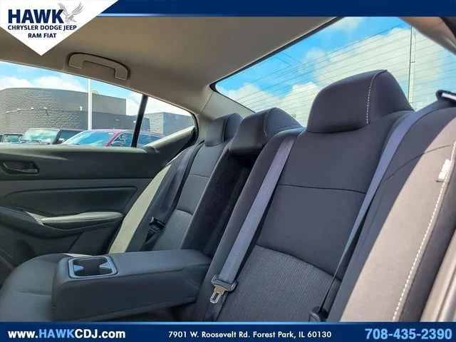 Used 2025 White Nissan 2.5 SV image 10