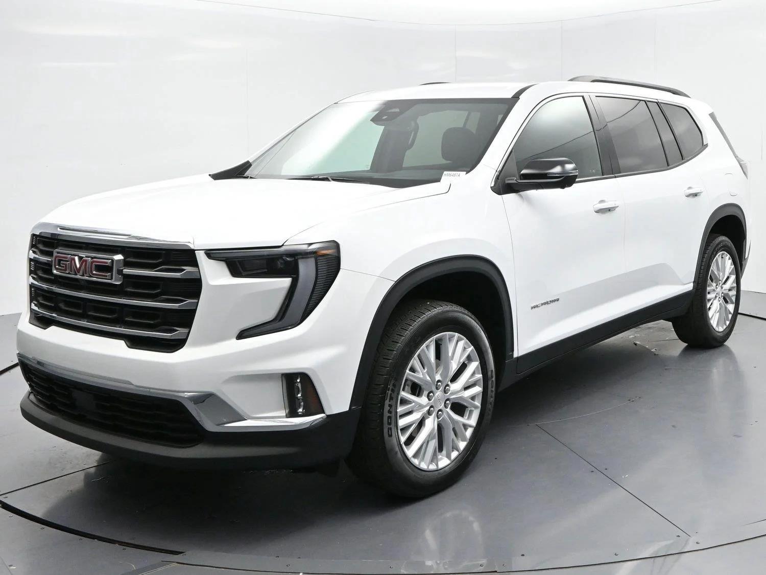 Used 2024 Summit White GMC FWD Elevation image 3
