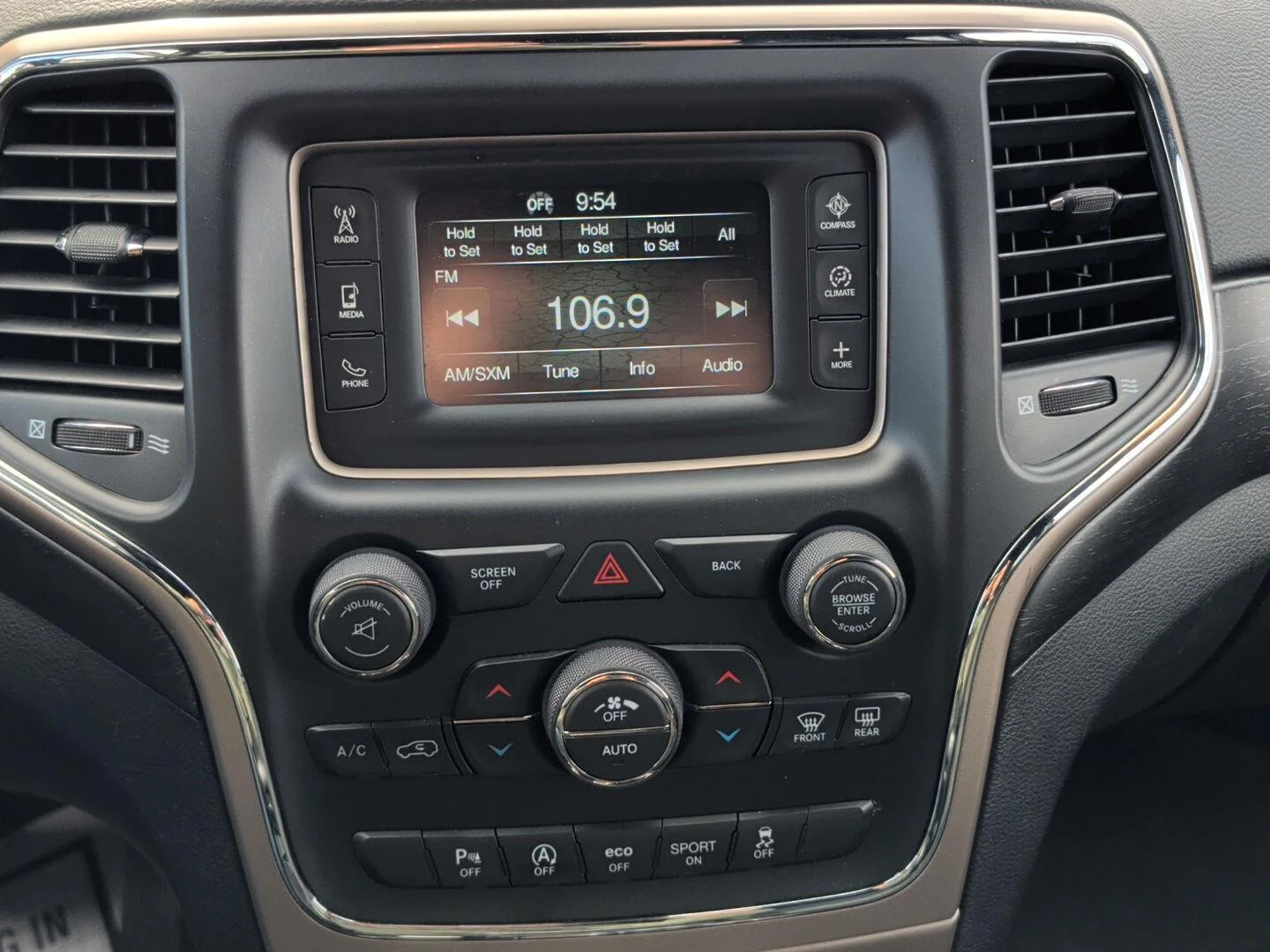 Used 2016 White Jeep Laredo image 18