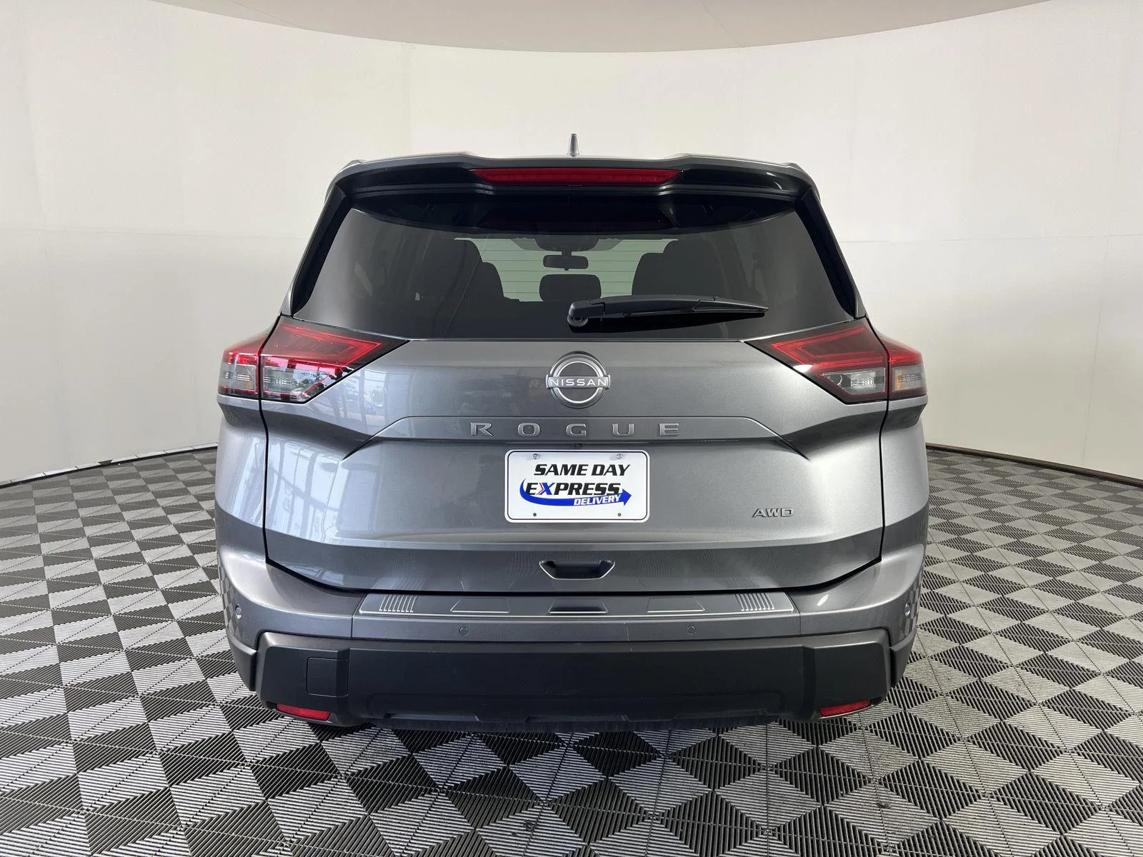 Used 2025 Gy Nissan SV image 23