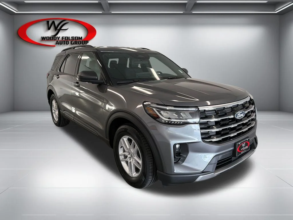 New 2027 Carbonized Gray Metallic Ford Active image 3