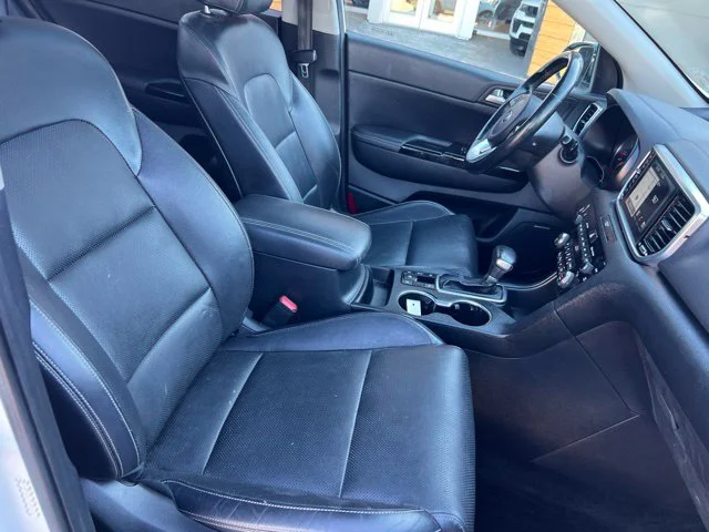 Used 2021 White Kia EX image 24