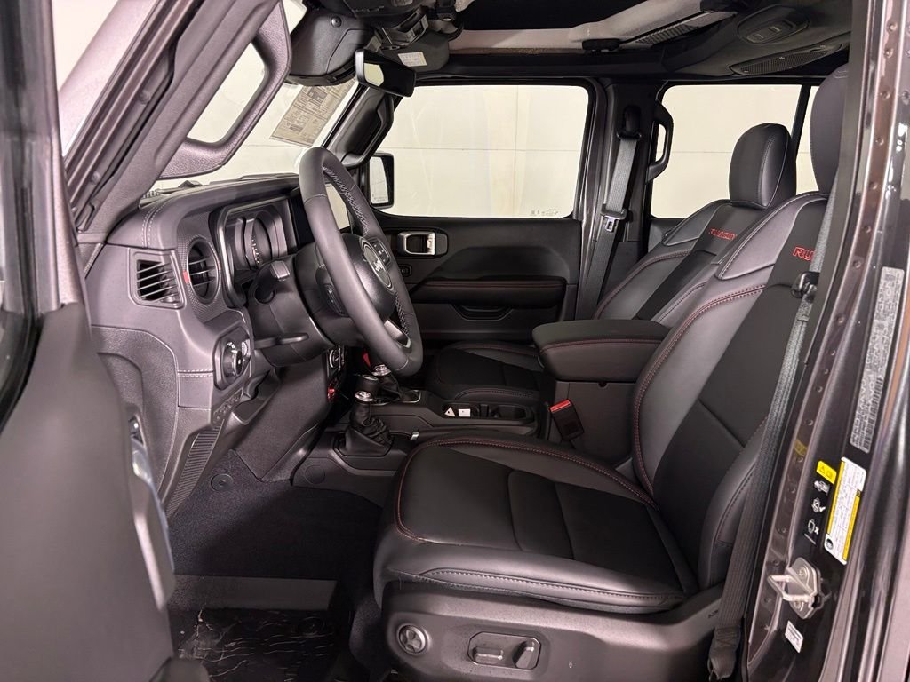 New 2026 Granite Crystal Metallic Clear-Coat Exterior Paint Jeep Rubicon X image 15