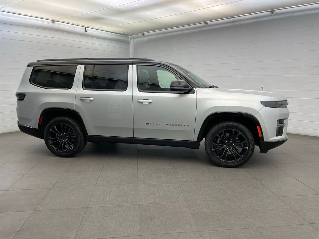 New 2026 Silver-Zynith Exterior Paint Jeep Summit Obsidian image 2