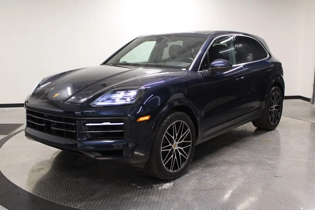 2024 Porsche Cayenne -'s photo