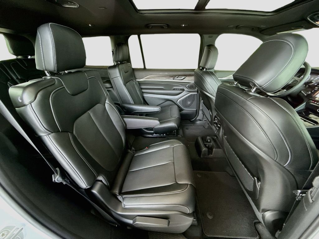 New 2026 Bright White Clearcoat Jeep Limited Reserve image 31