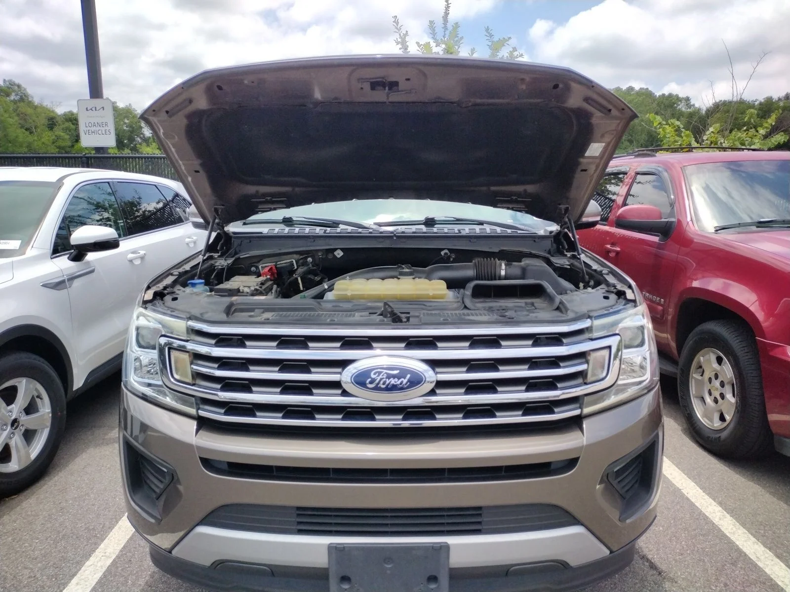 Used 2019 Gray Ford XLT image 1