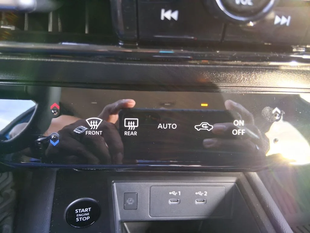2026 Nissan KICKS SR - Photo 17