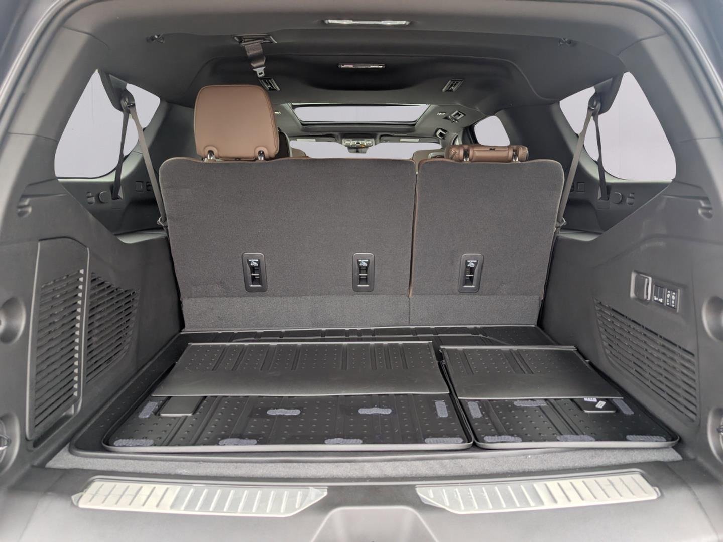 2026 Chevrolet Suburban High Country - Photo 35