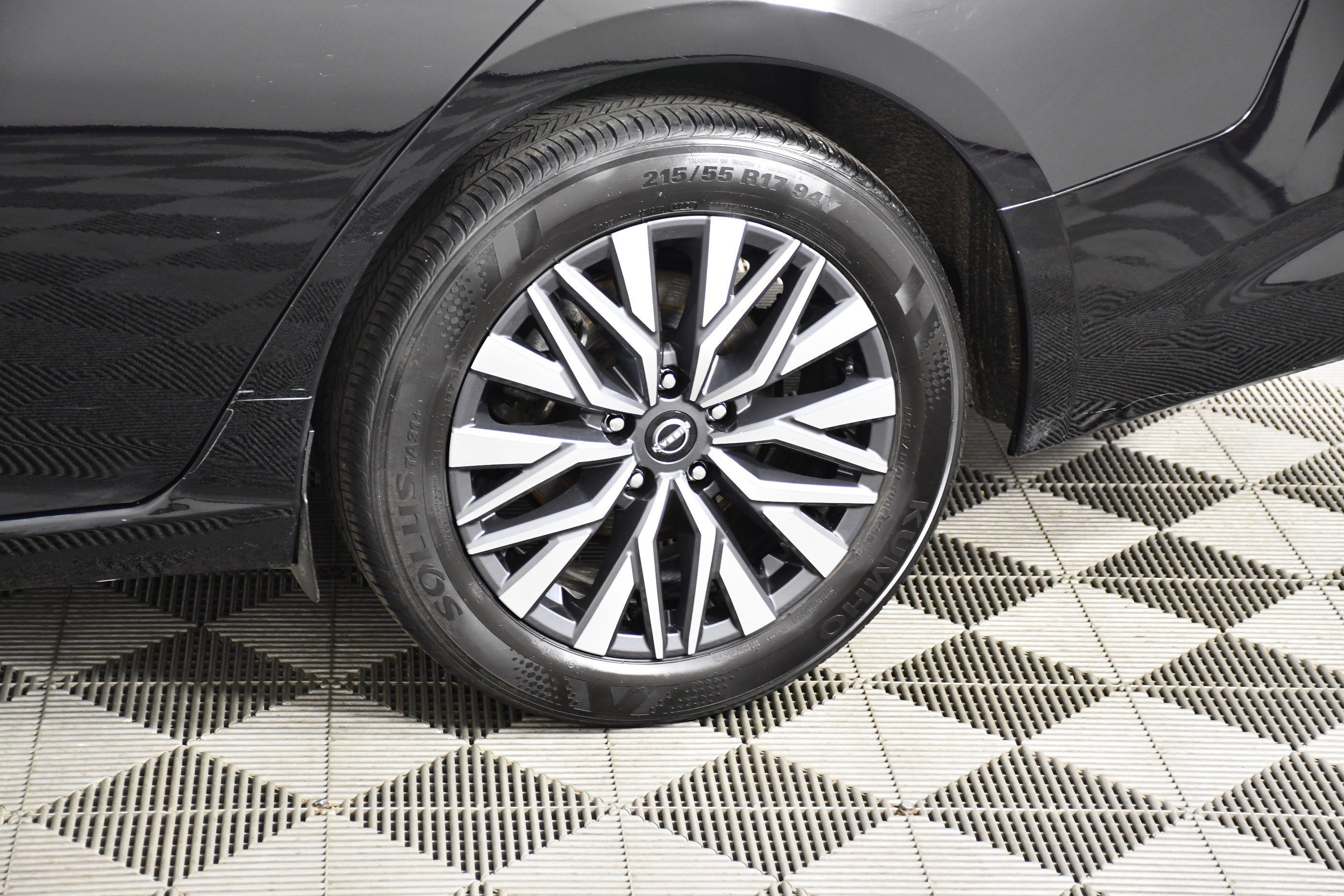 Used 2024 Super Black Nissan 2.5 SV image 50