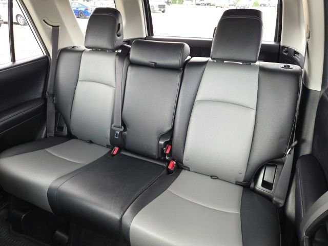 Used 2020 White Toyota SR5 Premium image 13