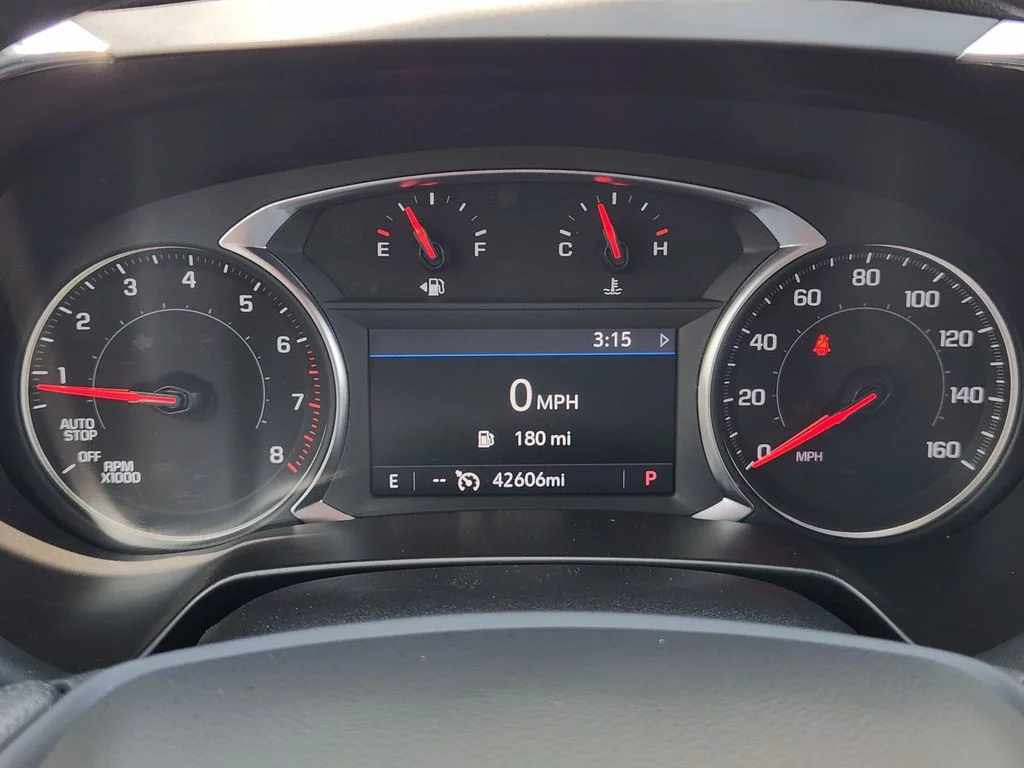 Used 2025 Radiant Red Tintcoat Chevrolet LT image 17