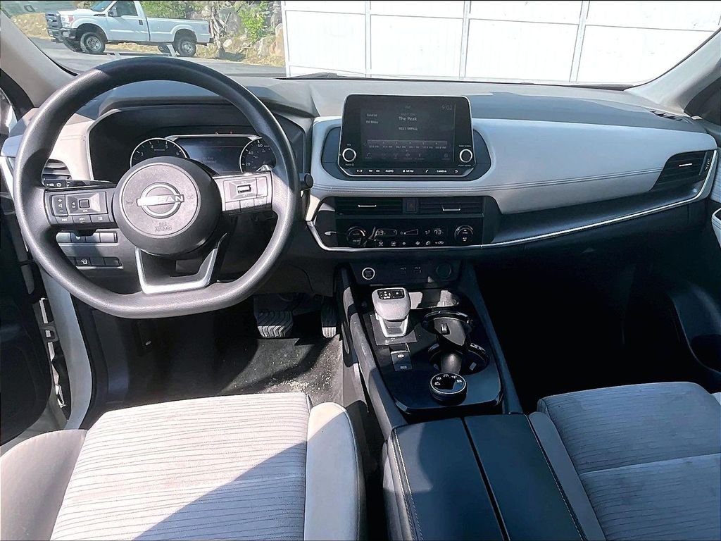 Used 2023 Pearl White Tricoat Nissan SV image 21