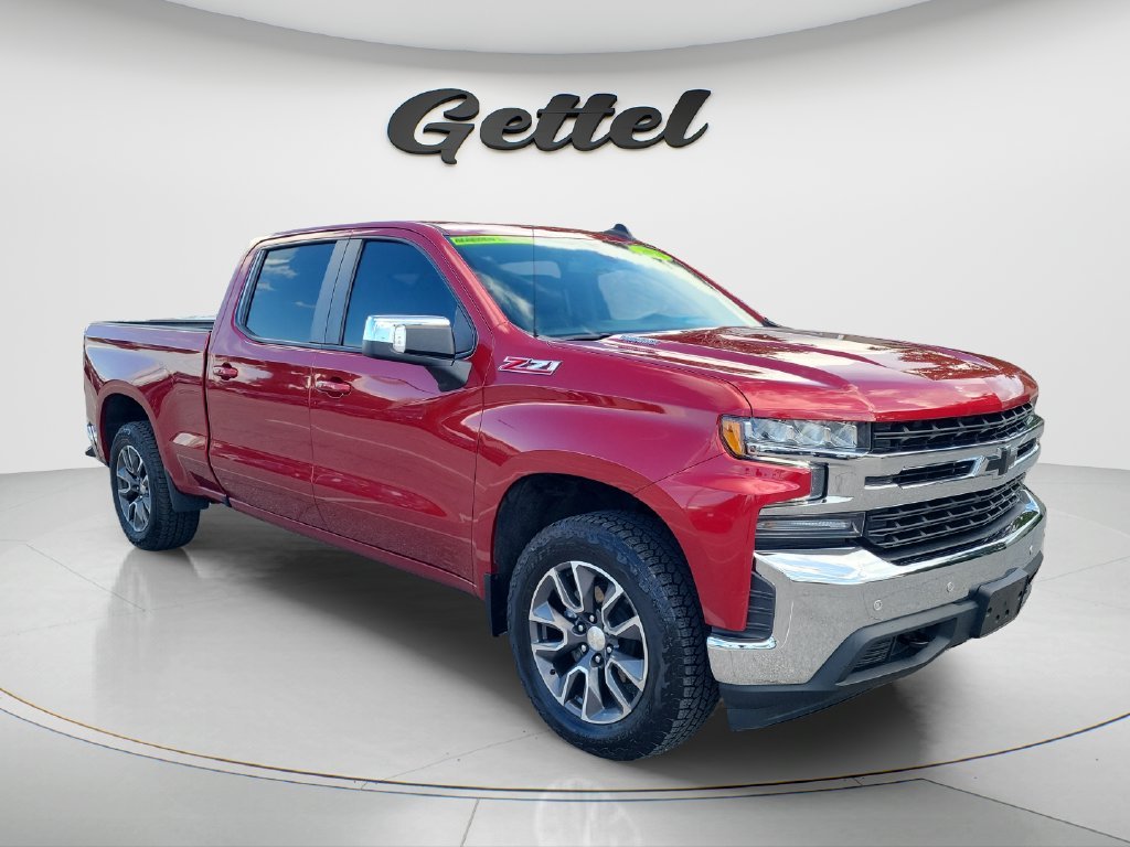 Used 2021 Red Chevrolet LT image 3