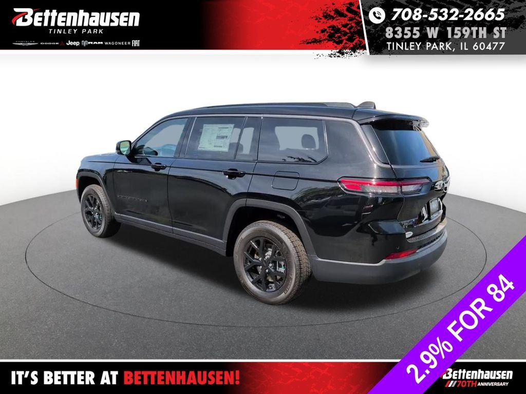 New 2026 Diamond Black Crystal Pearl-Coat Exterior Paint Jeep Laredo image 10