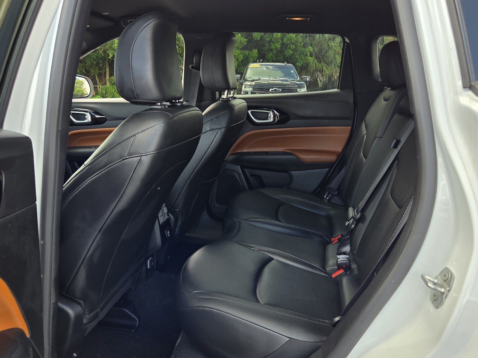 Used 2025 Bright White Clearcoat Jeep Limited image 10
