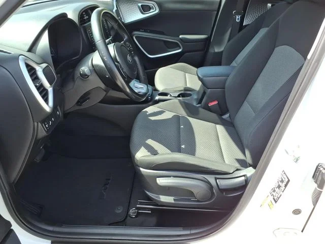 Used 2020 White Kia X-Line image 16