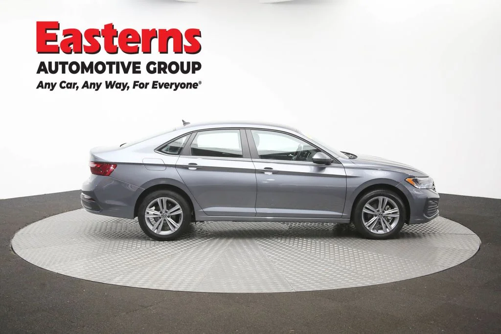 Used 2024 Silver Volkswagen 1.5T SE image 38