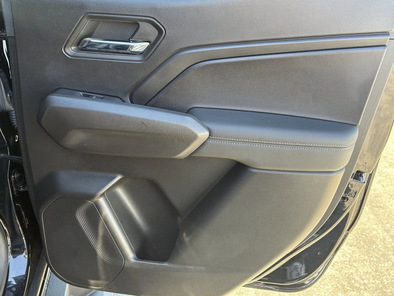 Used 2023 ONYX BLACK GMC 4WD Elevation image 12