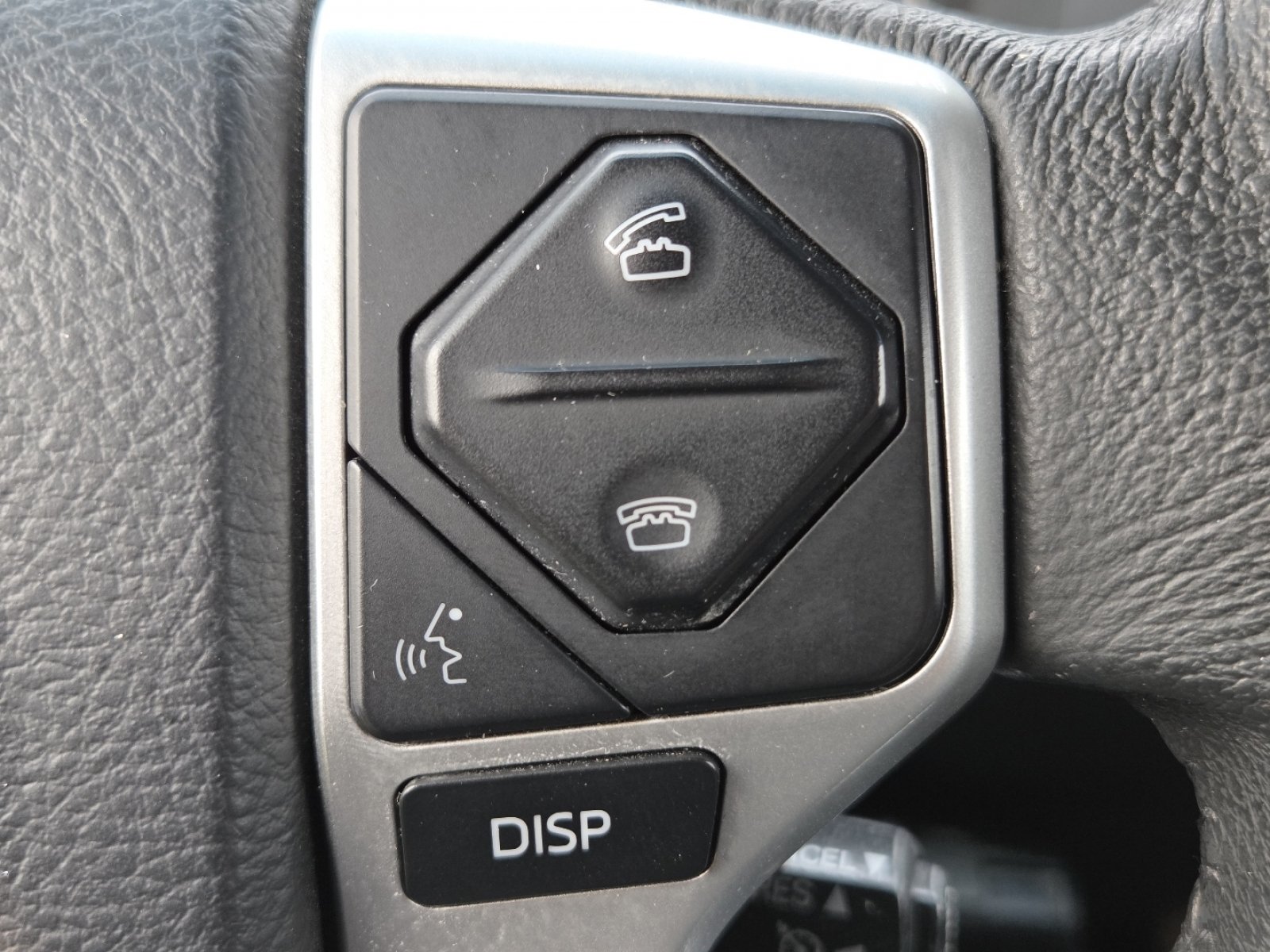 Used 2015 Magnetic Gray Metallic Toyota Limited image 12