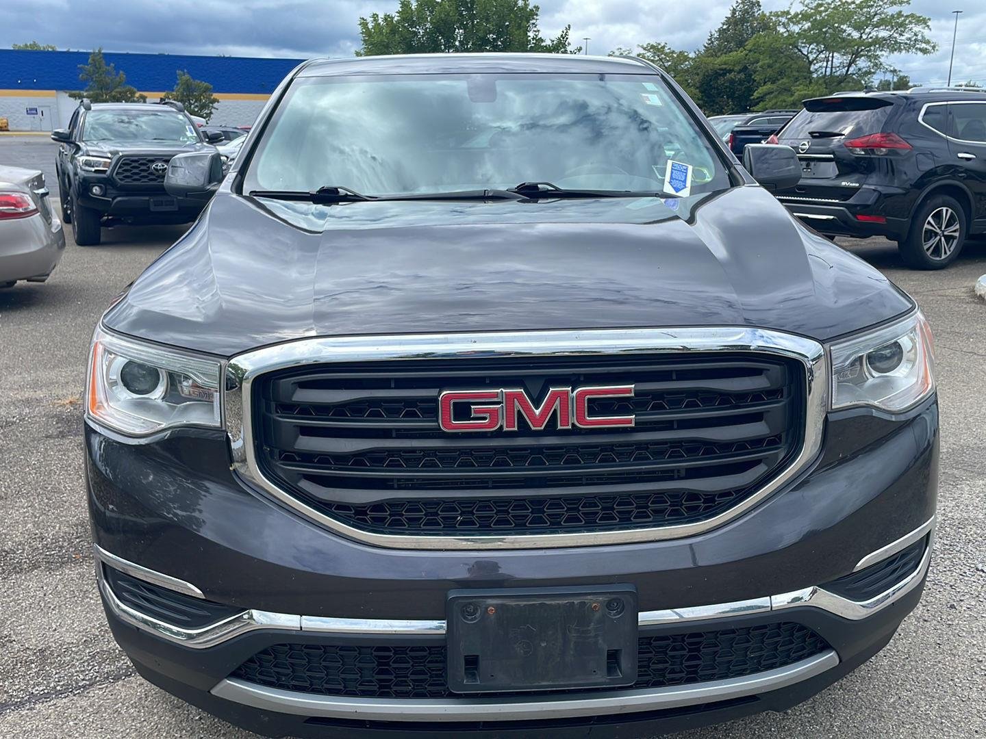 Used 2019 Iridium Metallic GMC SLE image 6
