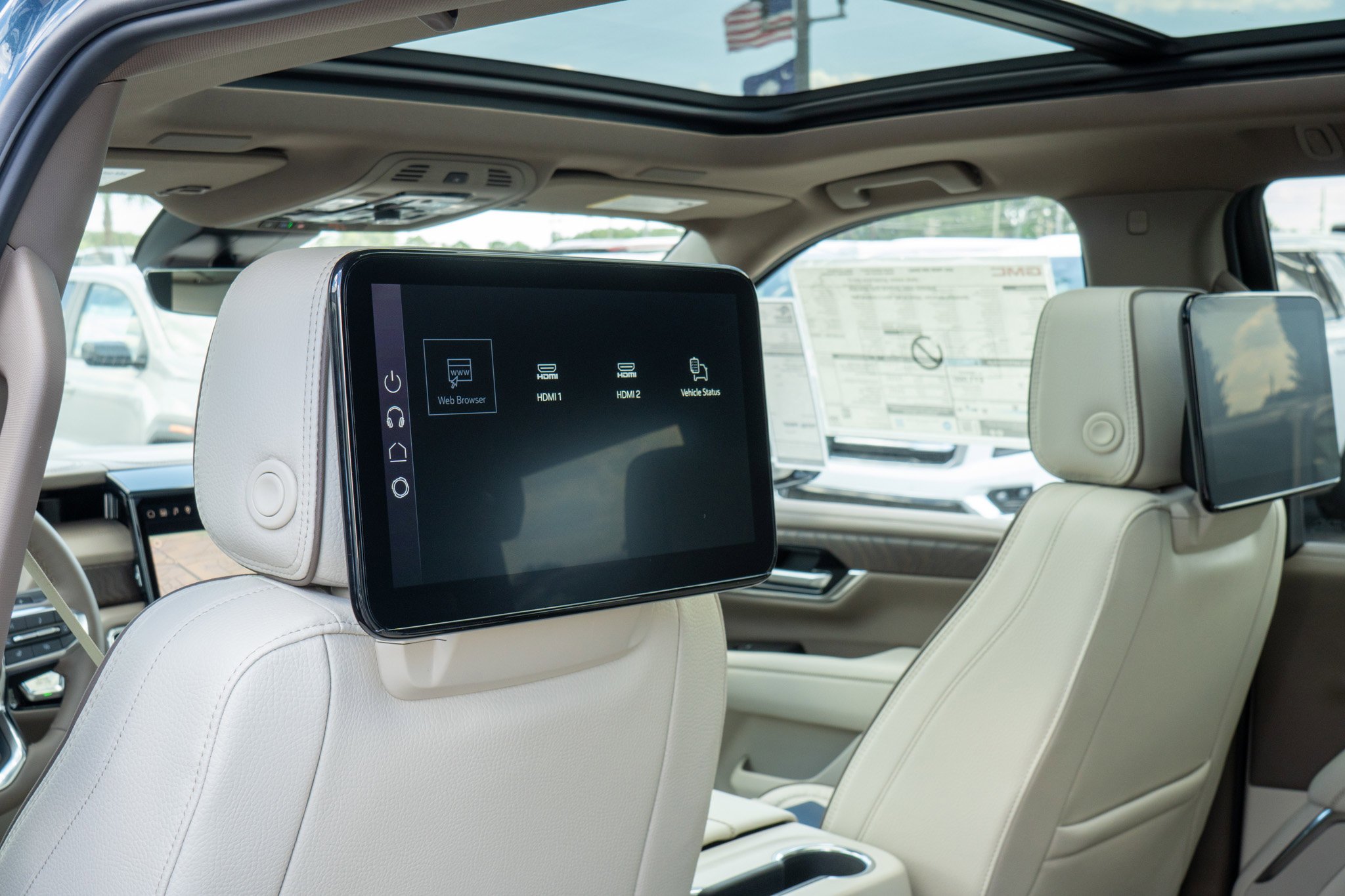 2026 GMC Yukon Denali - Photo 30