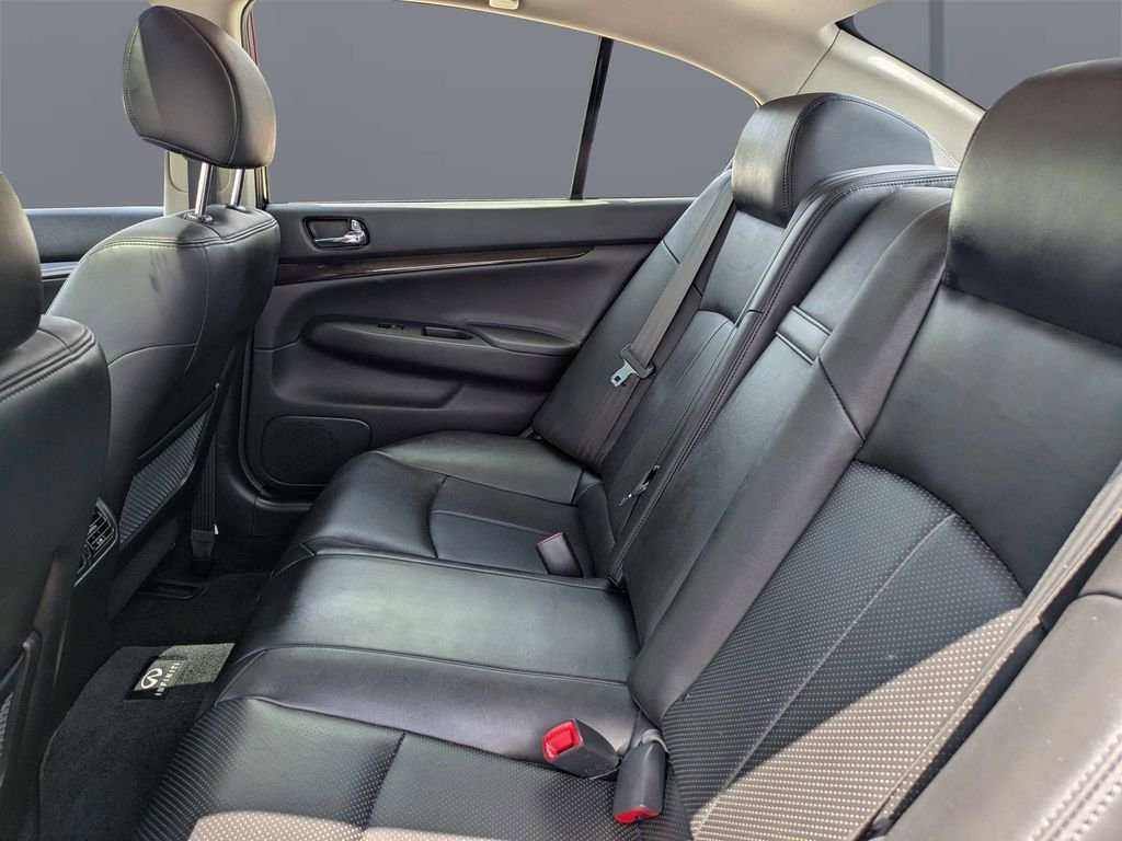 Used 2011 Gray INFINITI Journey image 12