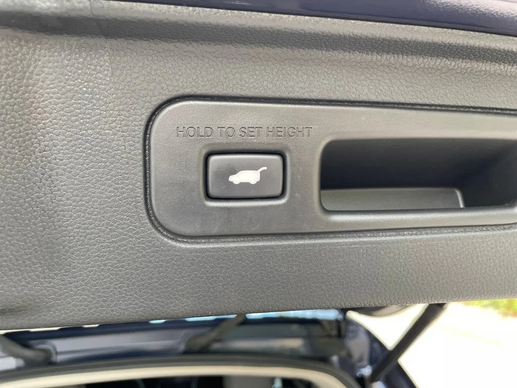 Certified Used 2024 Obsidian Blue Pearl Honda Touring image 40