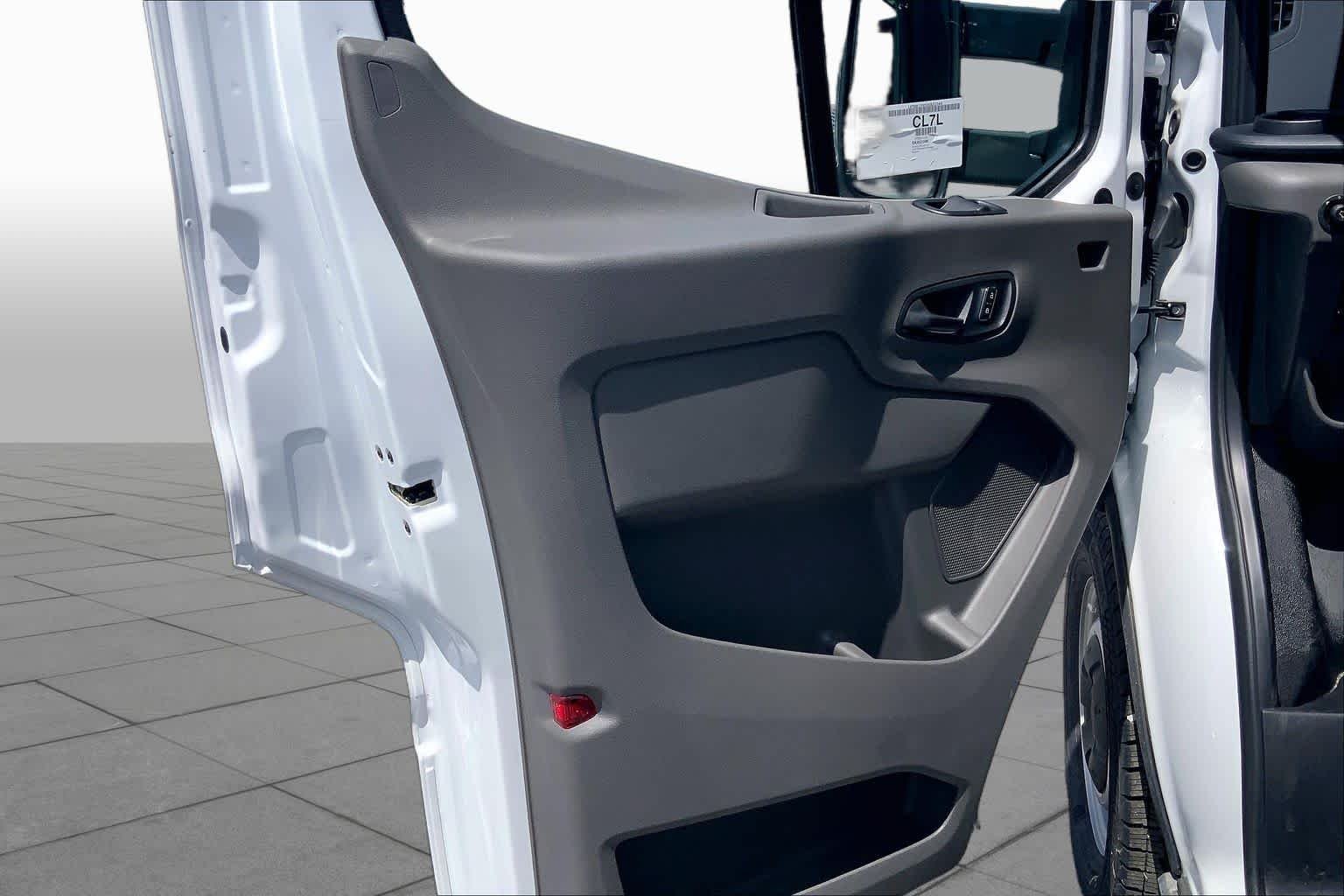 2025 Ford Transit Van Base - Photo 10