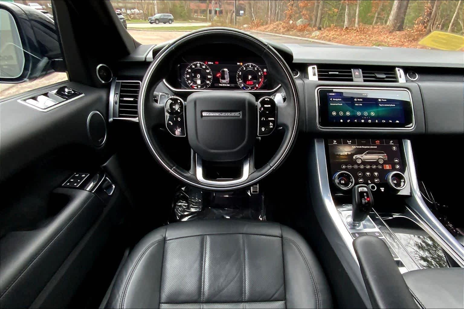 Used 2022 Carpathian Grey Premium Metallic Land Rover HSE Dynamic image 10