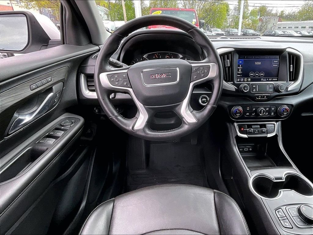 Used 2022 White GMC SLT image 17