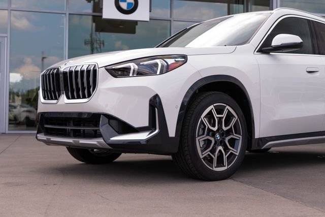 New 2026 Alpine White BMW xDrive28i image 6