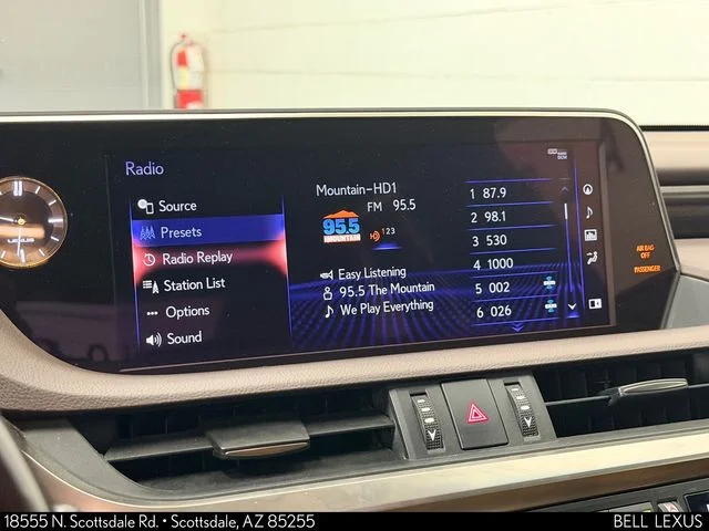Used 2021 Red Lexus 300h image 22