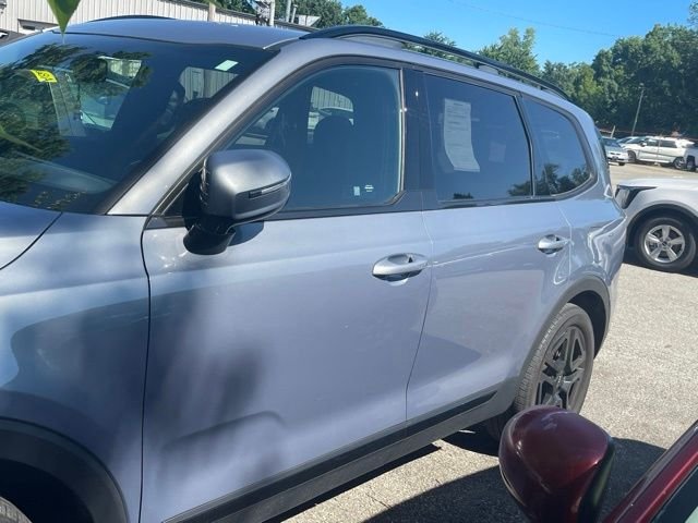 Used 2024 Silver Kia SX X-Line image 2