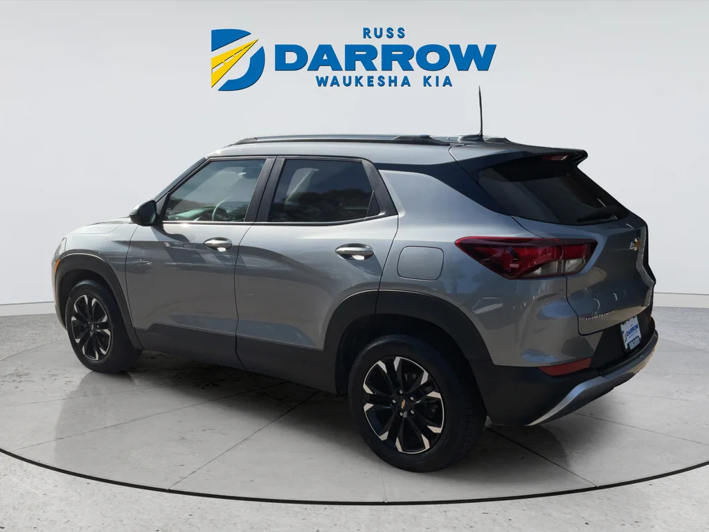 Used 2023 Gray Chevrolet LT image 3