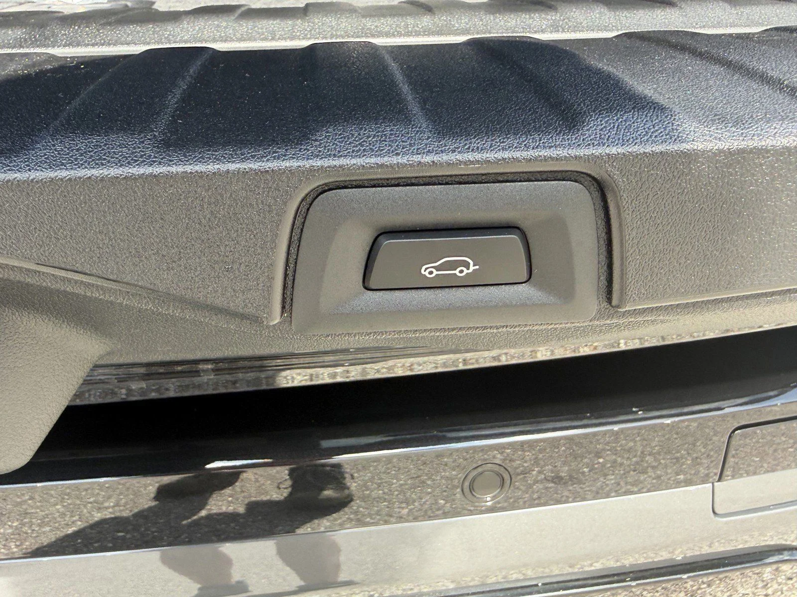 New 2026 Black Sapphire Metallic BMW xDrive40i image 14