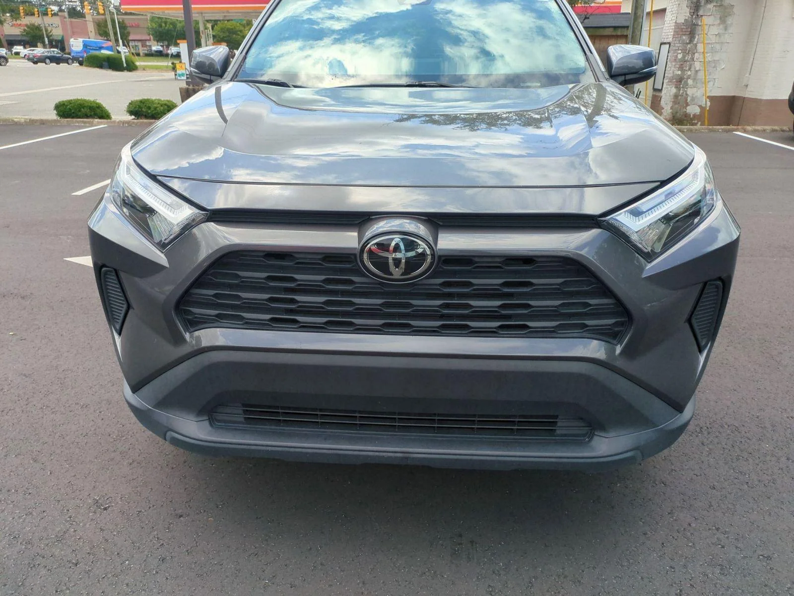 2024 Toyota RAV4 XLE - Photo 21