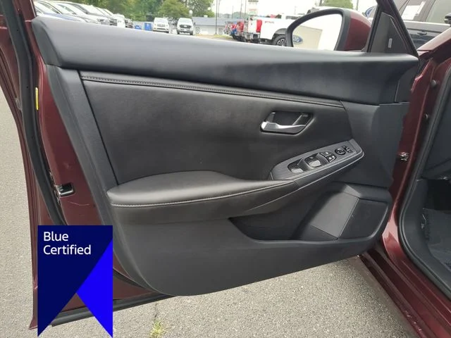Used 2025 Red Nissan SV image 12